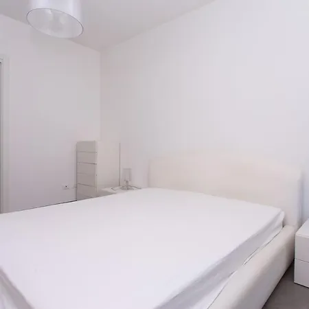 S018 - Sirolo, Nuovissimo Trilocale In Pietra Con Giardino Dx 아파트 시롤로