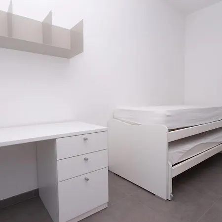 S018 - Sirolo, Nuovissimo Trilocale In Pietra Con Giardino Dx * 시롤로