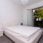 S018 - Sirolo, Nuovissimo Trilocale In Pietra Con Giardino Dx Apartment
