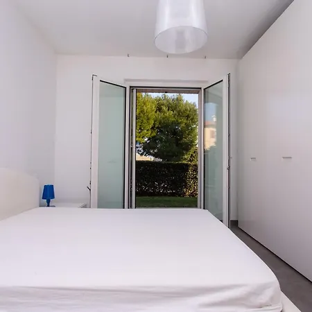 S018 - Sirolo, Nuovissimo Trilocale In Pietra Con Giardino Dx Sirolo