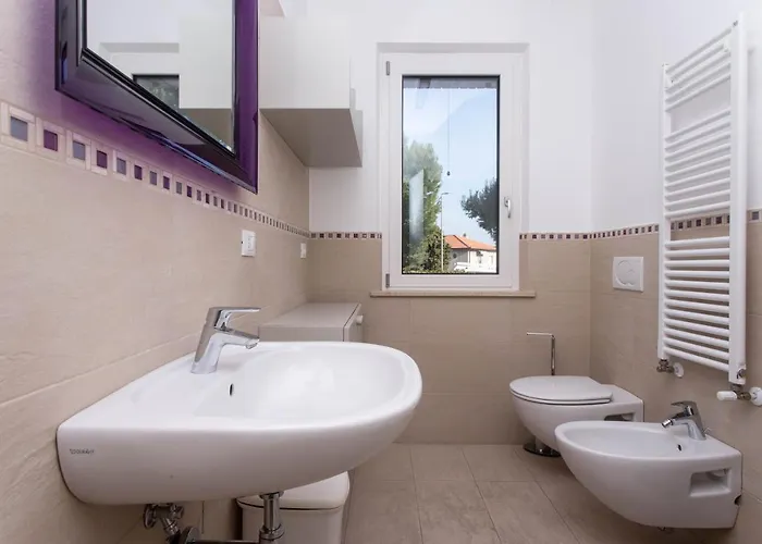 S018 - Sirolo, Nuovissimo Trilocale In Pietra Con Giardino Dx Διαμέρισμα