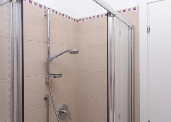 Διαμέρισμα S018 - Sirolo, Nuovissimo Trilocale In Pietra Con Giardino Dx