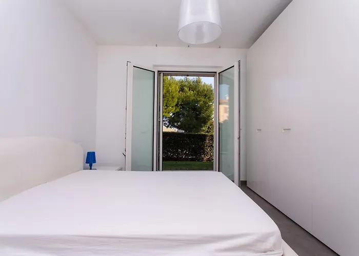 S018 - Sirolo, Nuovissimo Trilocale In Pietra Con Giardino Dx Sirolo